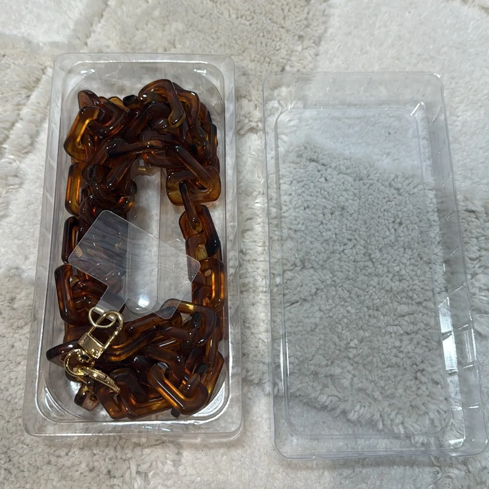 MACRAE & Co Tortoise Shell Acrylic Phone Crossbody Chain